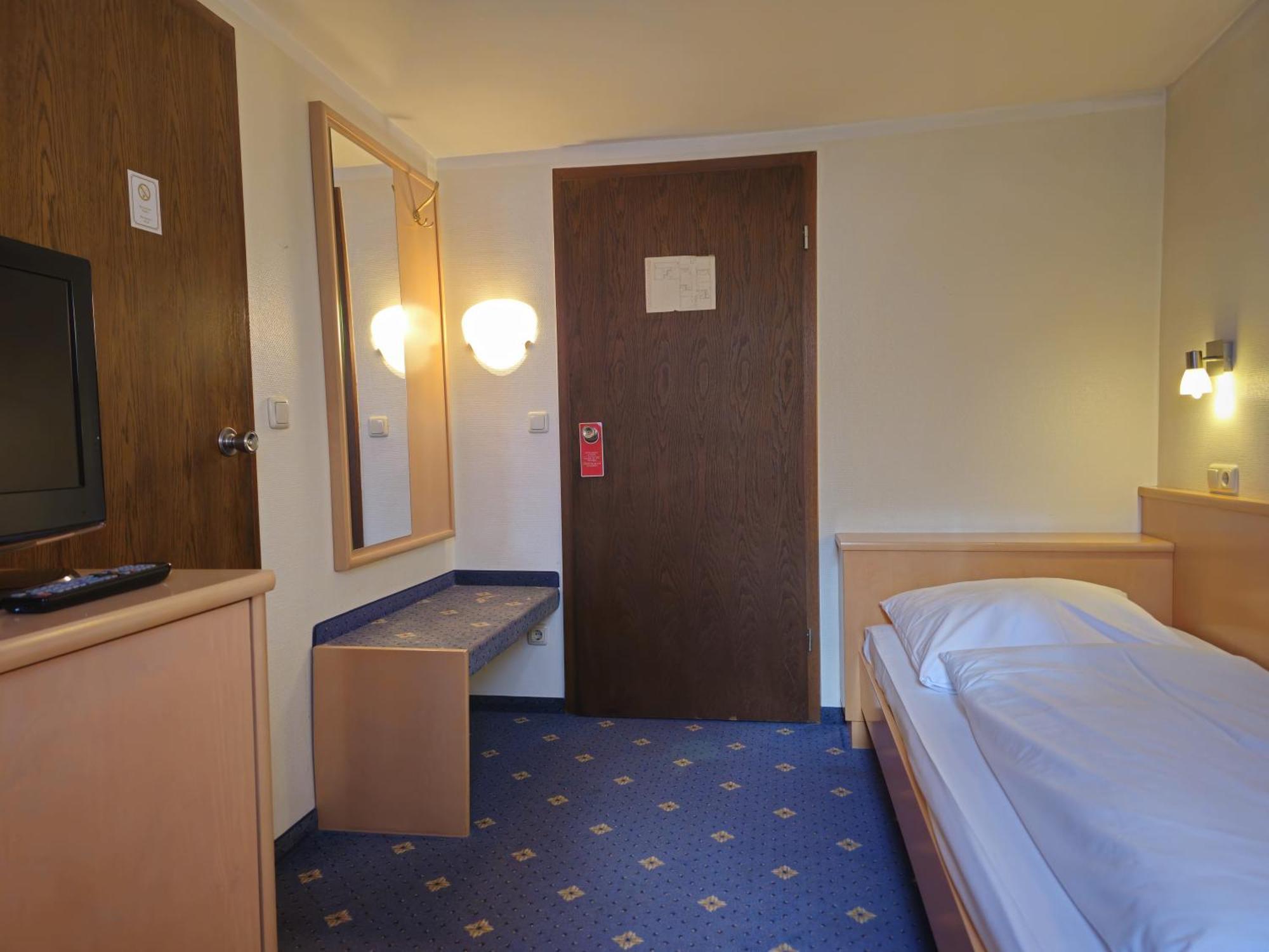 Arrivel Am Bergson - Bisher Hotel Neuner มิวนิก ภายนอก รูปภาพ